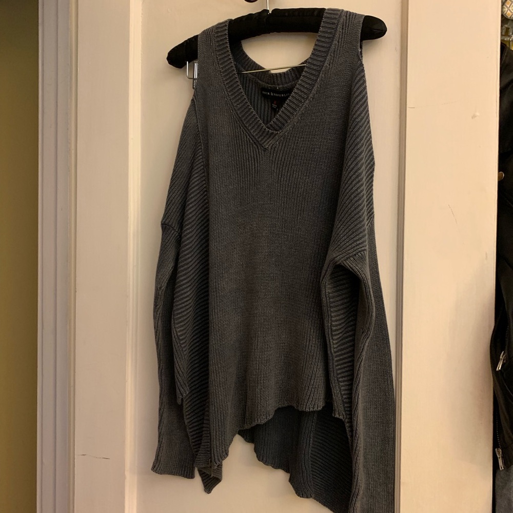 COLD SHOULDER SWEATER